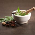 आयुर्वेद और समग्र उपचार — प्राकृतिक जीवनशैली और holistic healing – Aarohi Blog