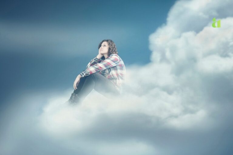 महिला की आत्मकथा — संघर्ष और सपनों की यात्रा – Aarohi Soul Stories Blog